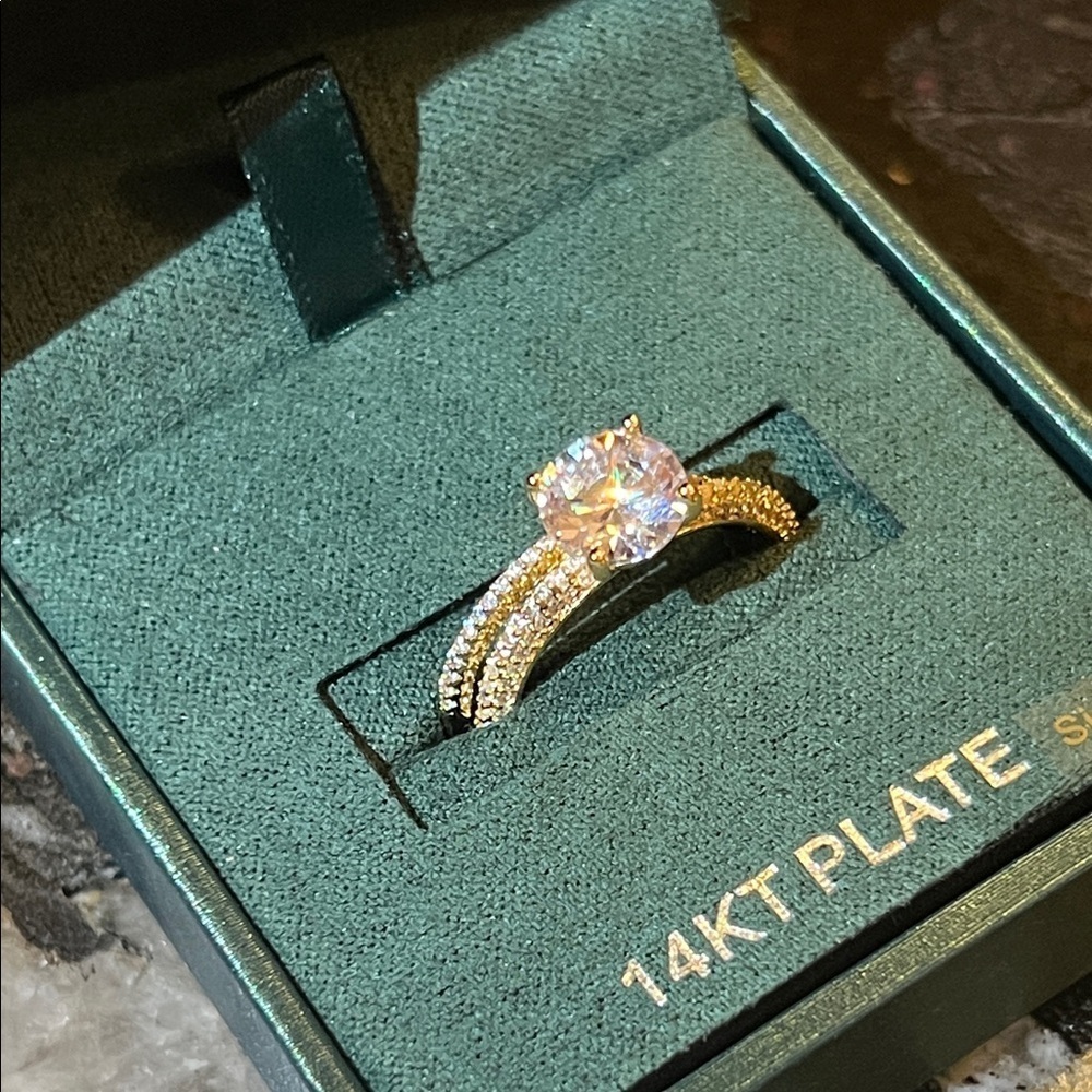 14k Gold Solitaire Cubic Zirconia Wedding Ring Box Set • New in Box